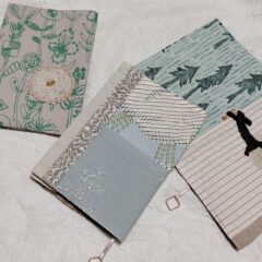 【新作情報】プレゼント用におすすめ　ミナペルホネン パッチワーク ブックカバー ナチュラル系