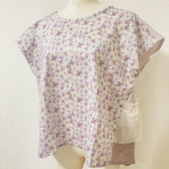 バックチュールブラウスの販売開始いたしました